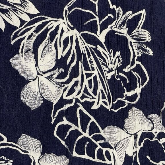 Chicos Pants Size 0.5 (Small/6) Cropped Floral Rayon Elastic Waist Navy Blue - Picture 4 of 5